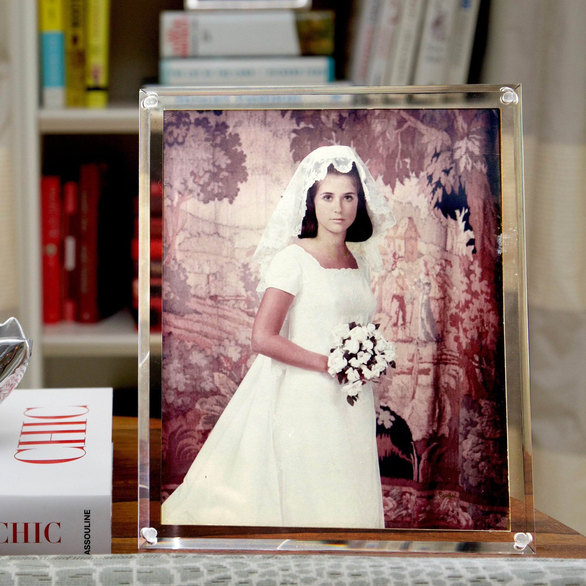 Clear Acrylic 8" x 10" Beveled Frame