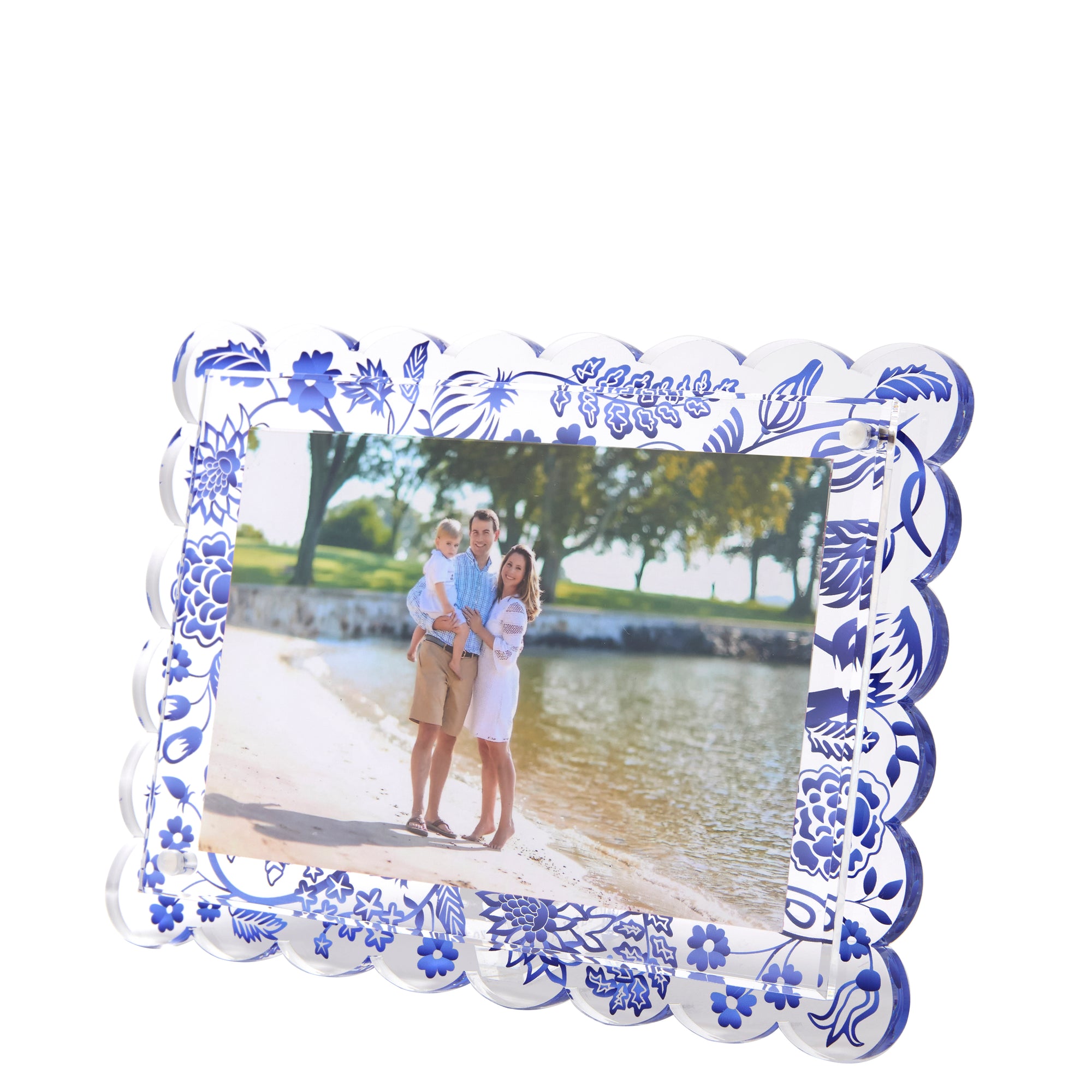 SCALLOP FRAME - BLUE TOILE